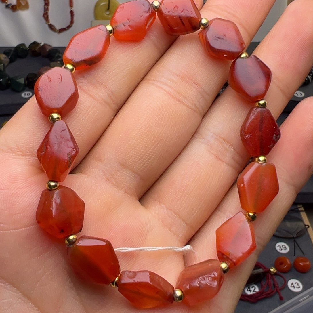 玛瑙/玉髓颈饰合金