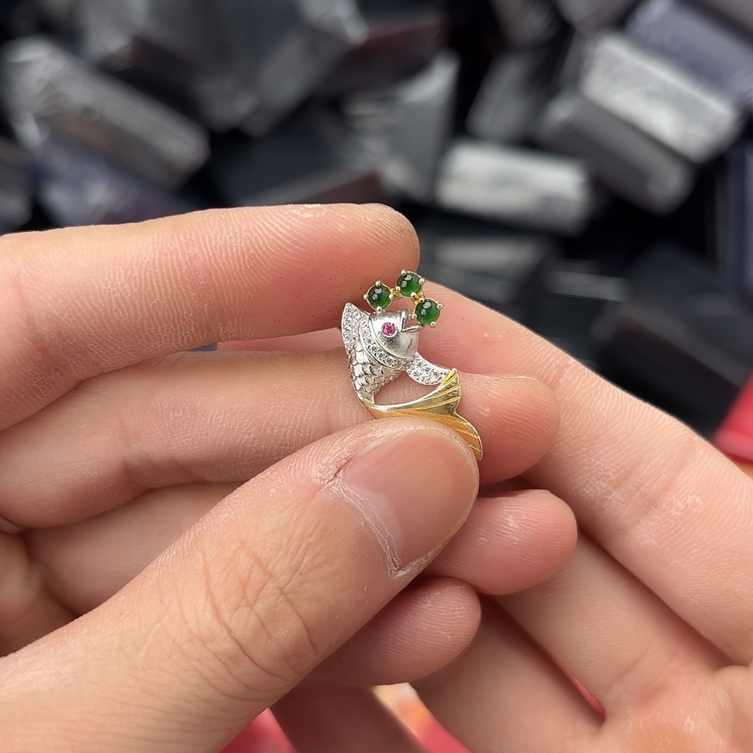 翡翠戒指银S925镀金镶嵌