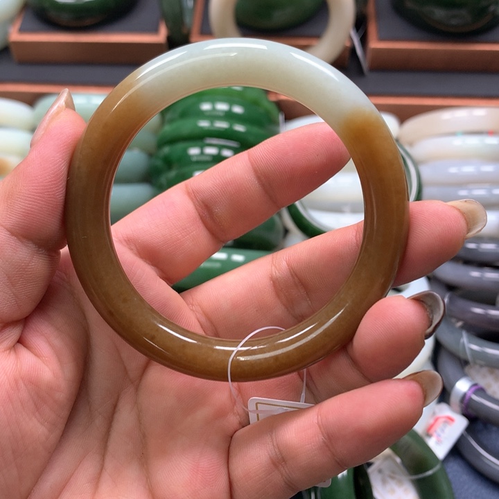 【闪购商品】未镶嵌手镯和田玉