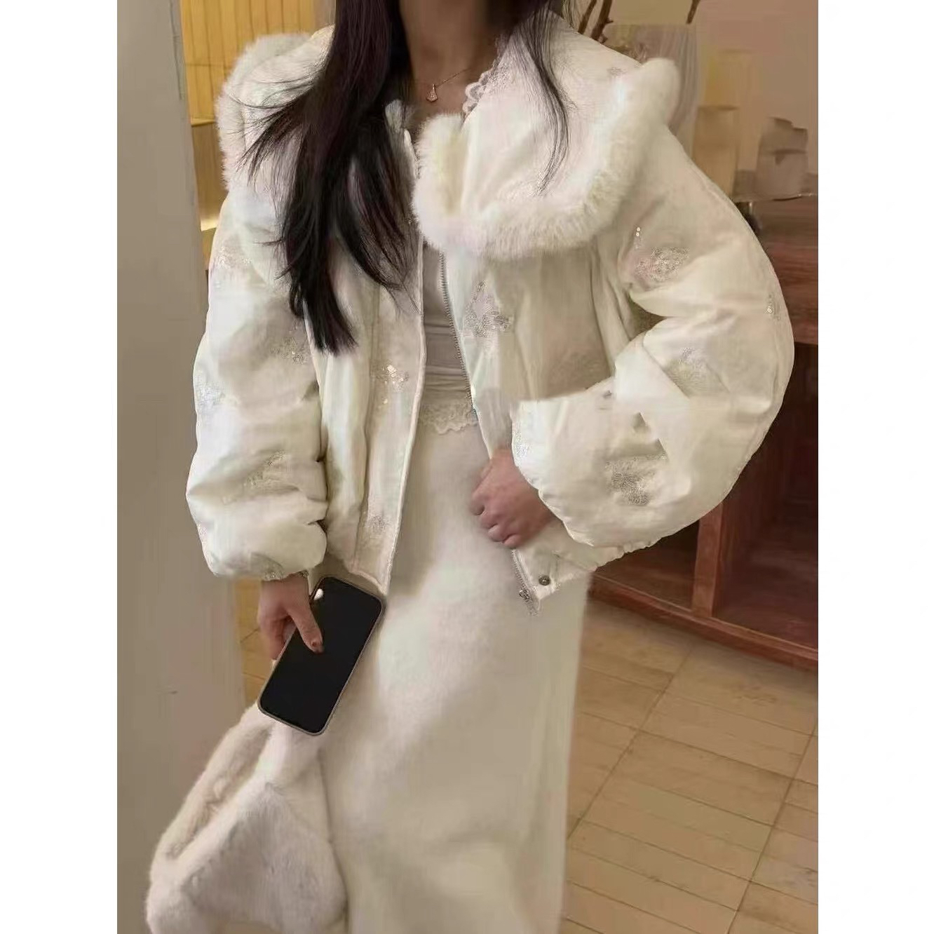 新疆包邮【8808】娃娃领蝴蝶刺绣棉服-衣长56