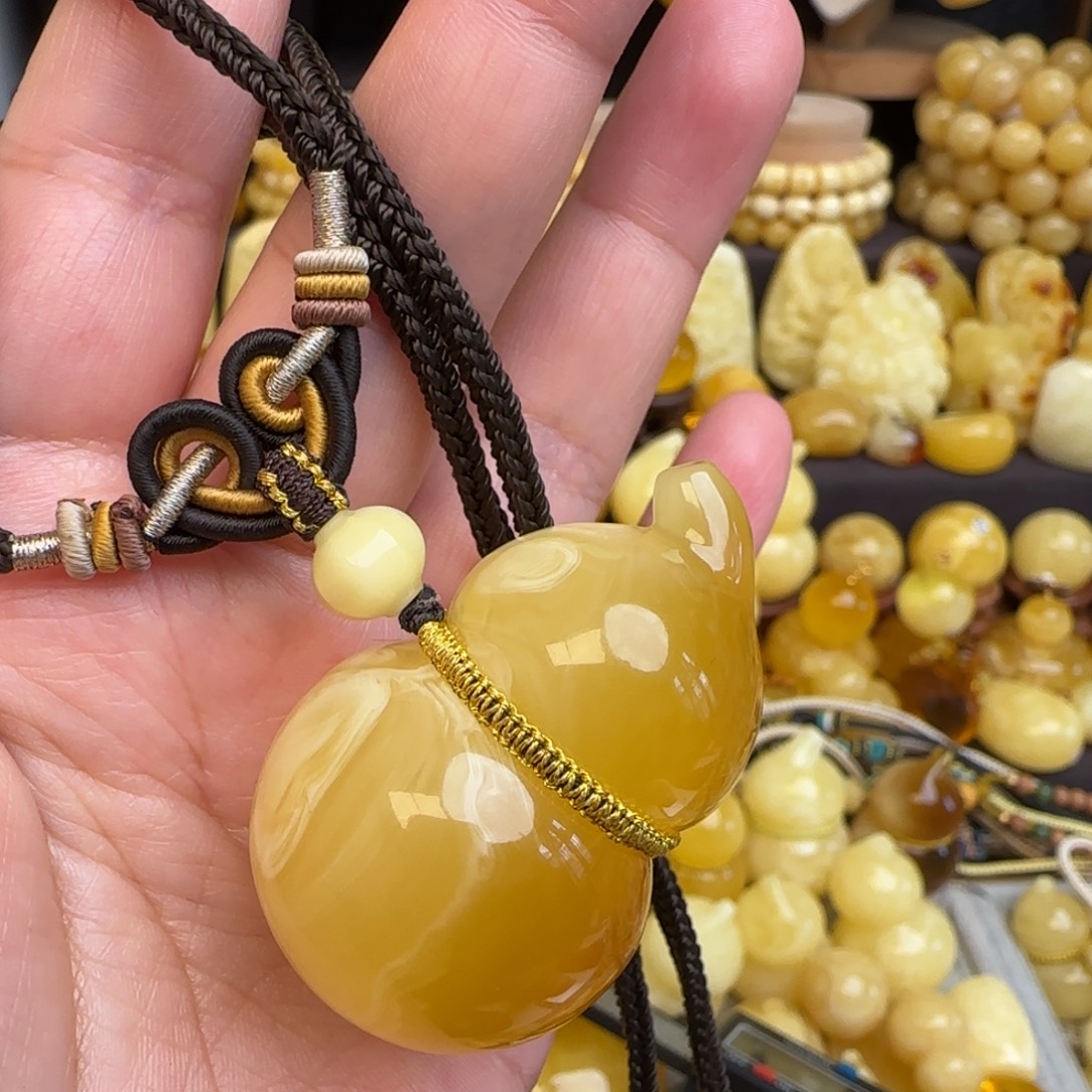 琥珀未镶嵌套链天然俄料溶洞妖花蜜蜡葫芦吊坠
