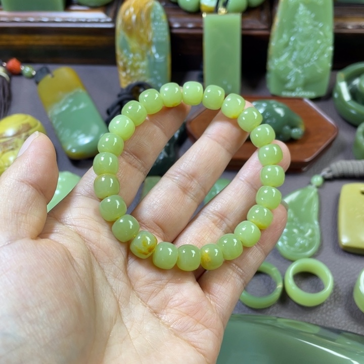 岫岩河磨玉（透闪石质玉）套链未镶嵌踏****方