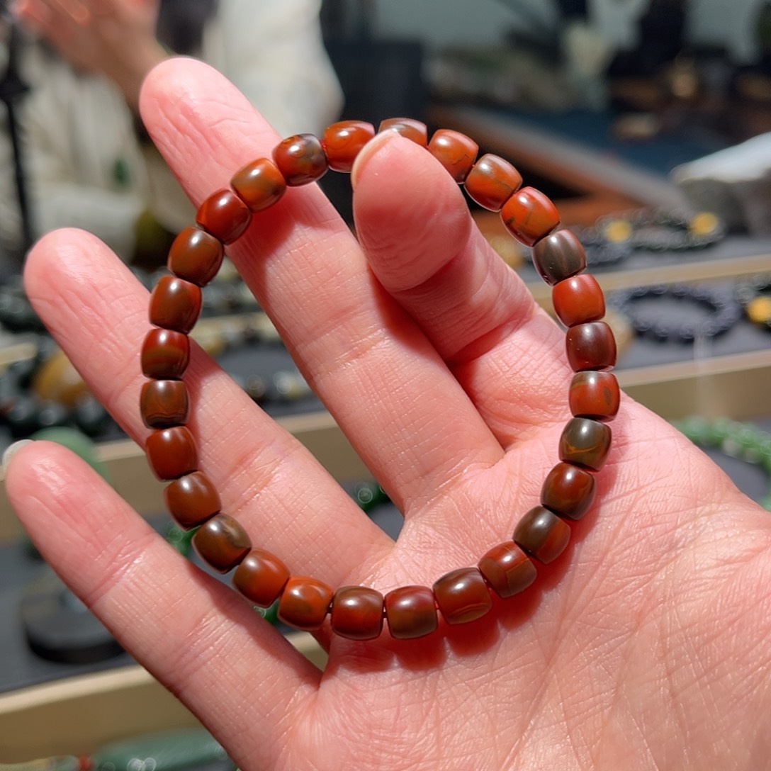 南红玛瑙手链未镶嵌
