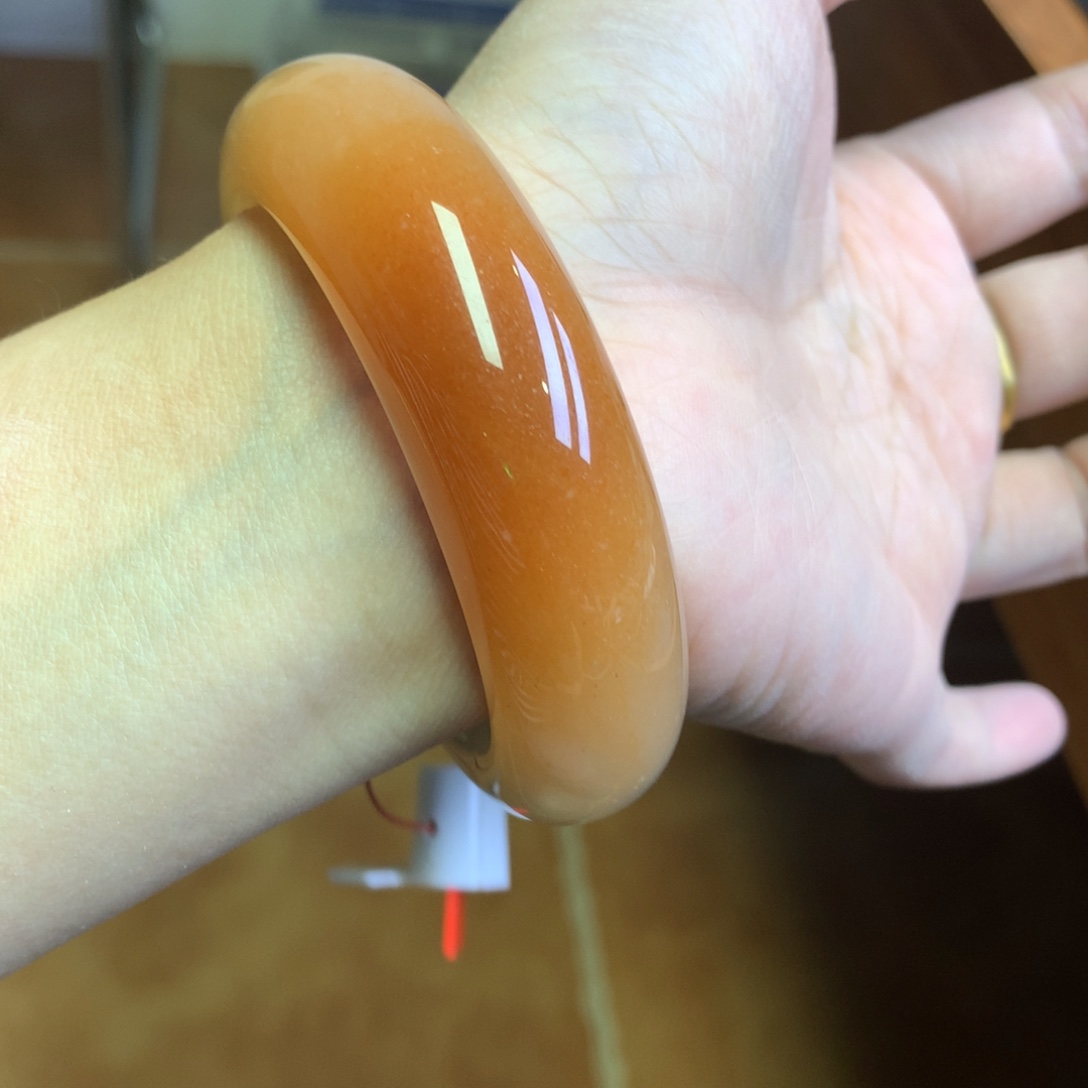 石英质玉未镶嵌手镯