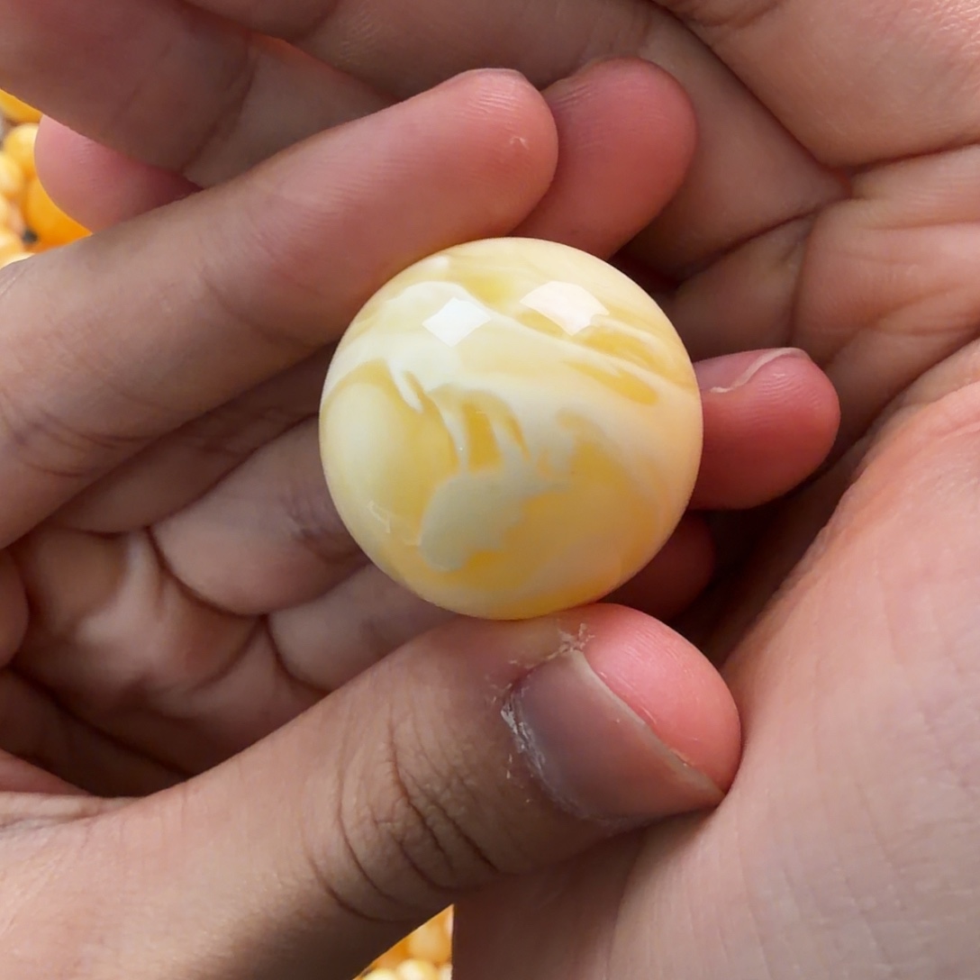 琥珀未镶嵌珠宝奇石27mm