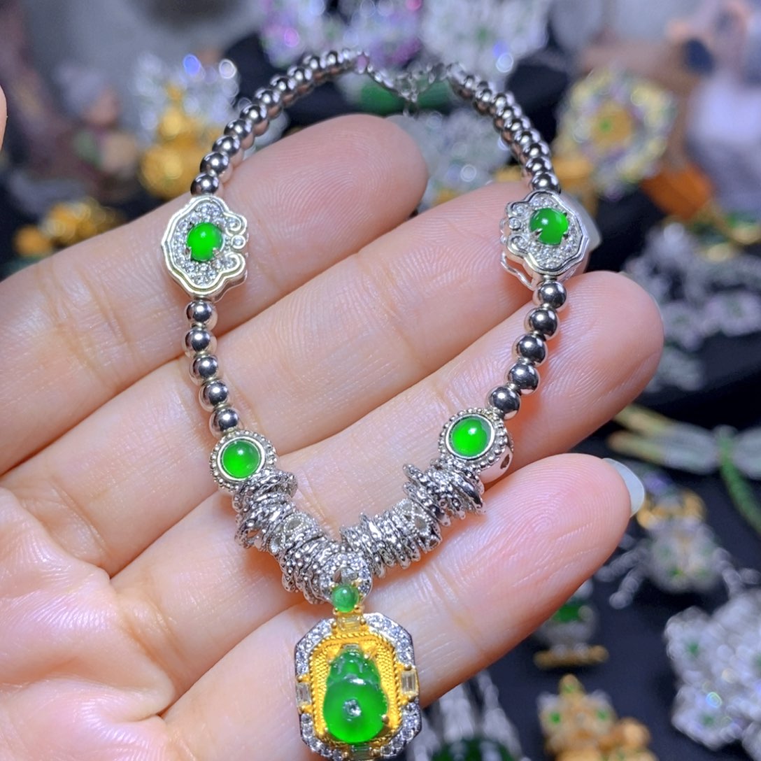 翡翠银S925镶嵌耳饰天然翡翠