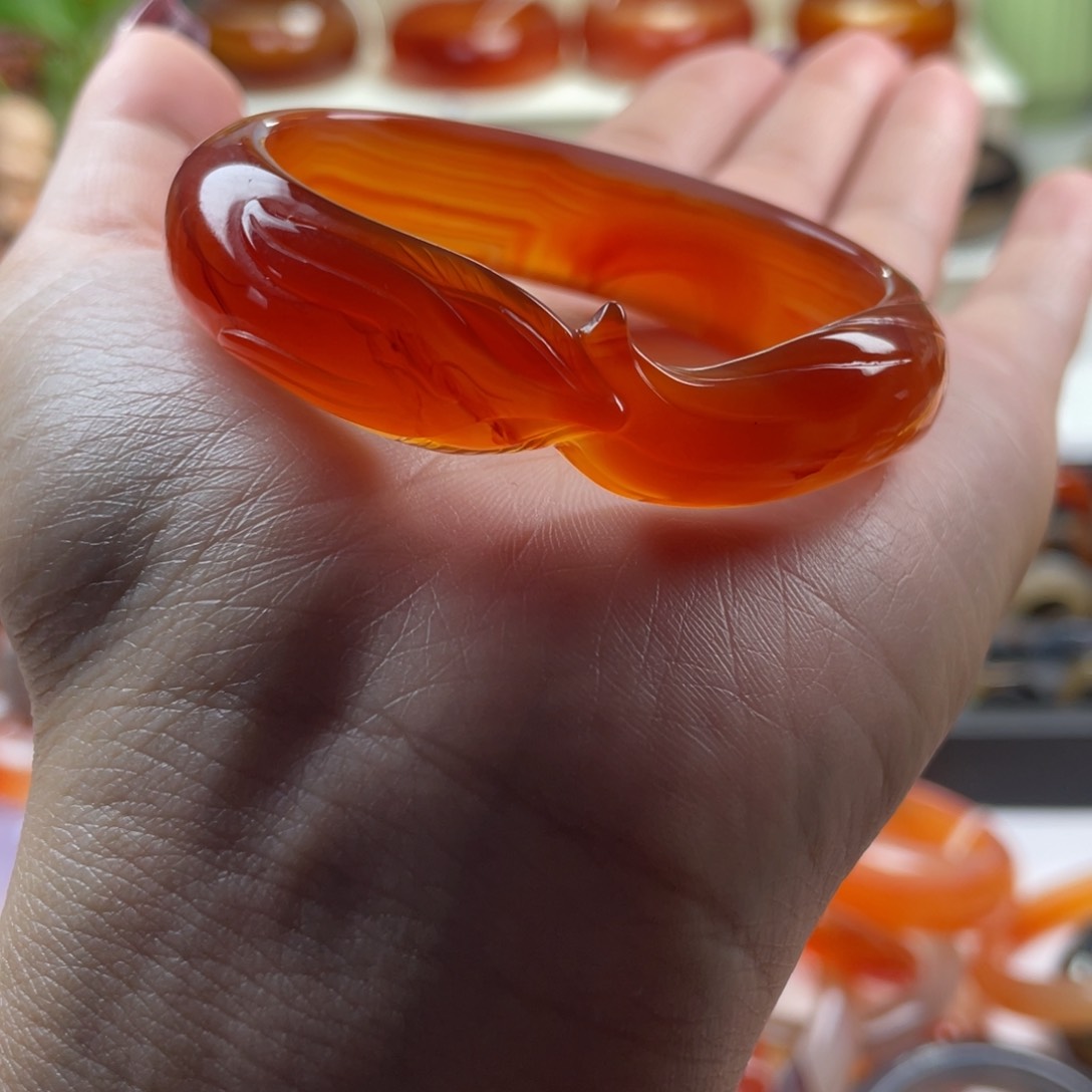 玛瑙/玉髓手镯未镶嵌