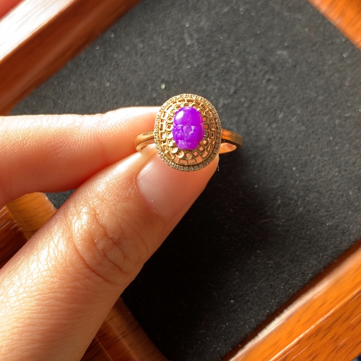 苏纪石（舒俱来）戒指18K金镶嵌