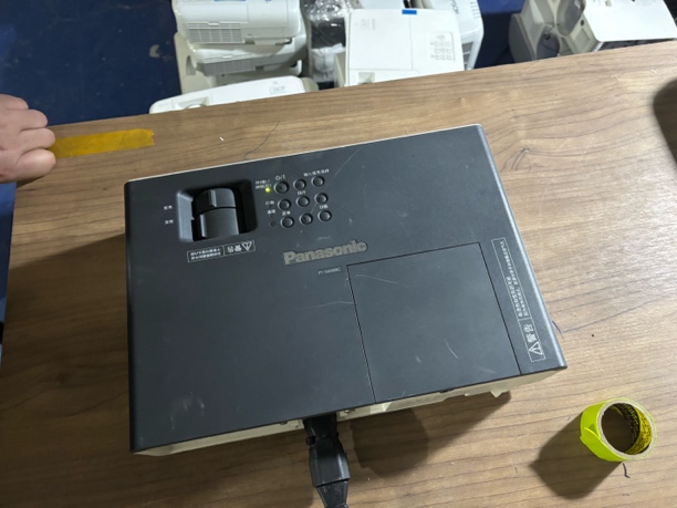 9新 Panasonic/松下 二手 松下投影仪 运费自理