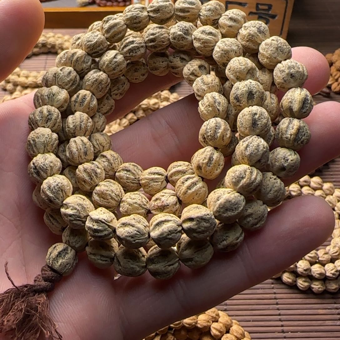 踩***外柏香籽/百香籽吊坠