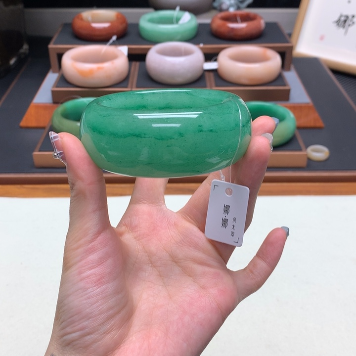 覃***面石英质玉（非洲翠）合金佘太翠