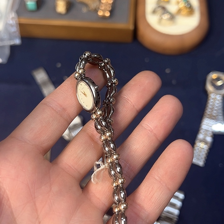 名仁中古欢迎大家咻