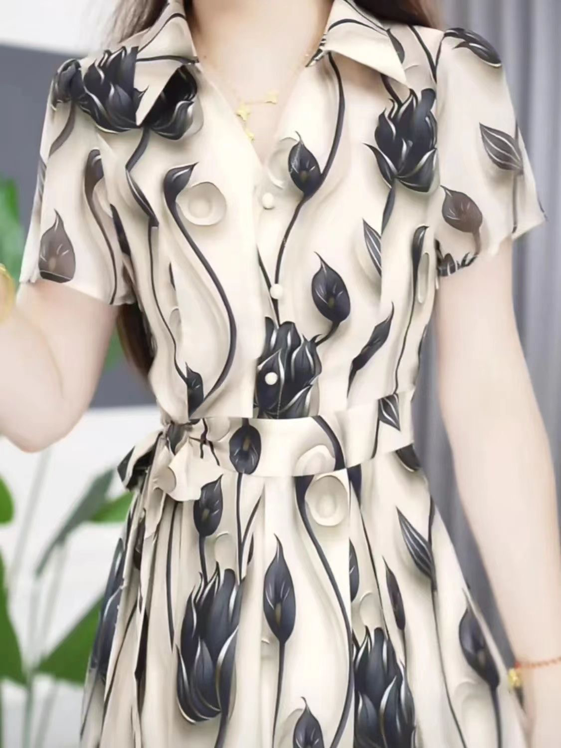 清仓中老年女装连衣裙