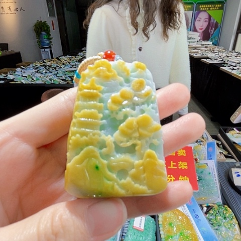 翡翠未镶嵌颈饰翡翠