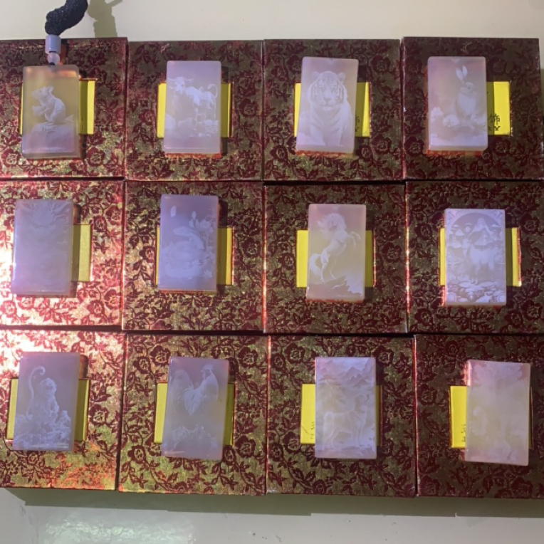 天然玛瑙玉石#3*5牌影雕（十二生肖+八大守护）