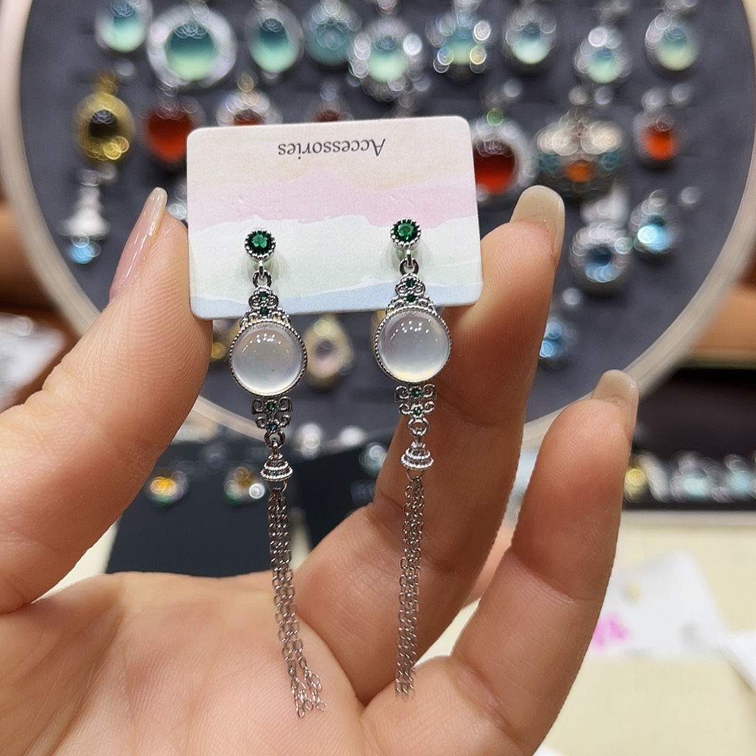 蛇纹石玉银S925镶嵌耳钉