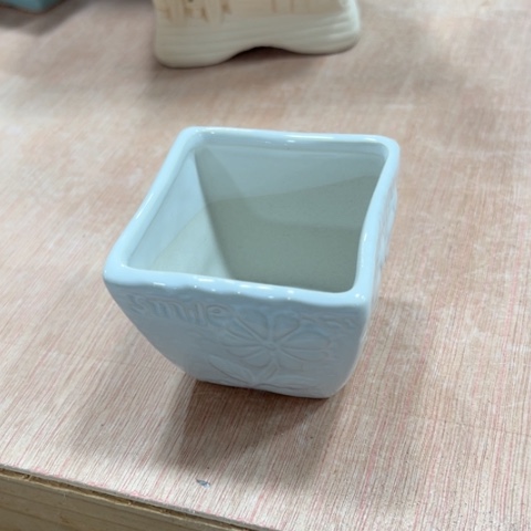 陶瓷满9元发货口径不清楚问客服谢谢