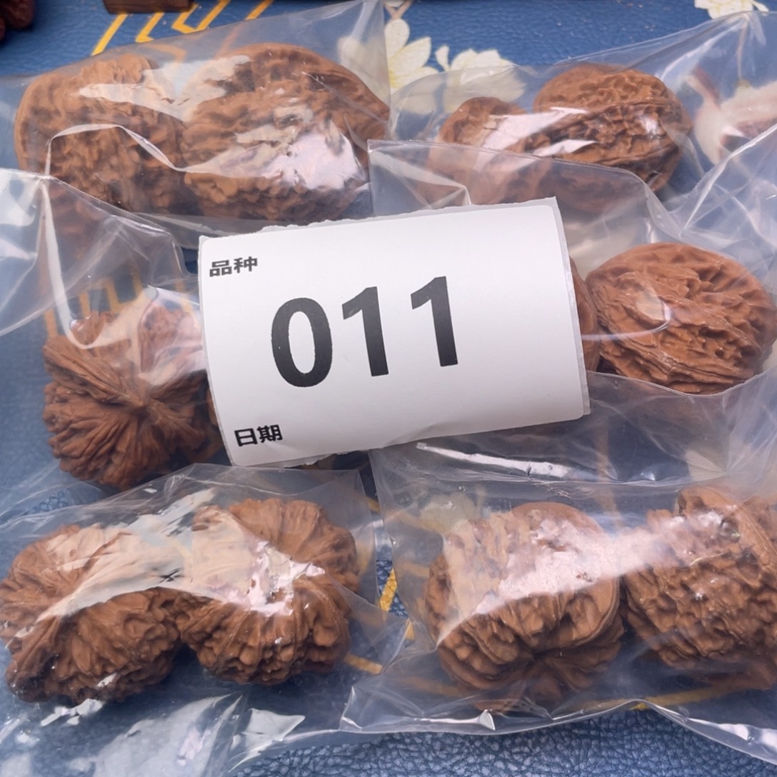 文玩核桃把件11号6对