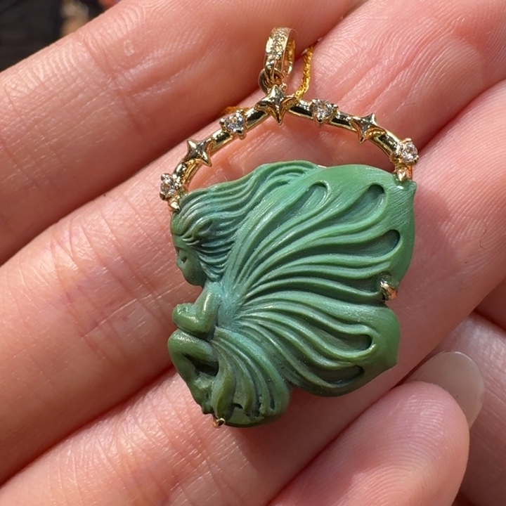 绿松石18K金镶嵌吊坠(不含链)蝴蝶女孩儿