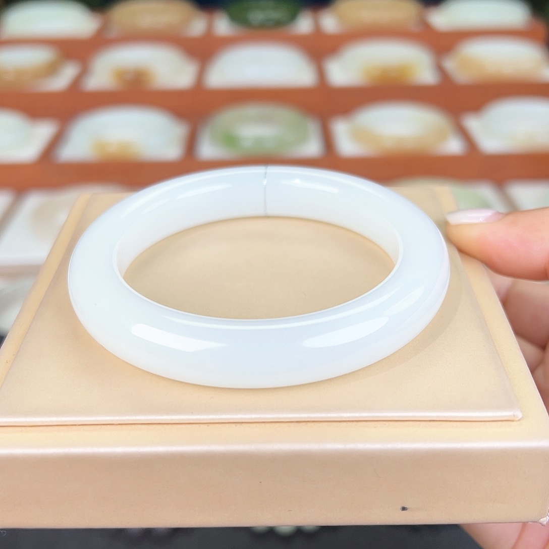 和田玉手镯未镶嵌和田玉白玉手镯