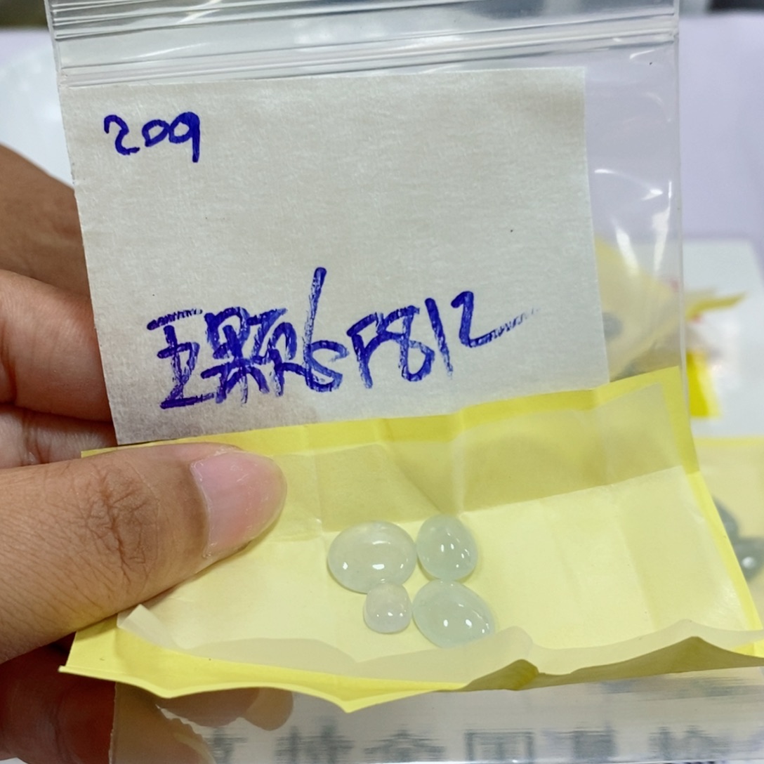 五***干定制翡翠未镶嵌不