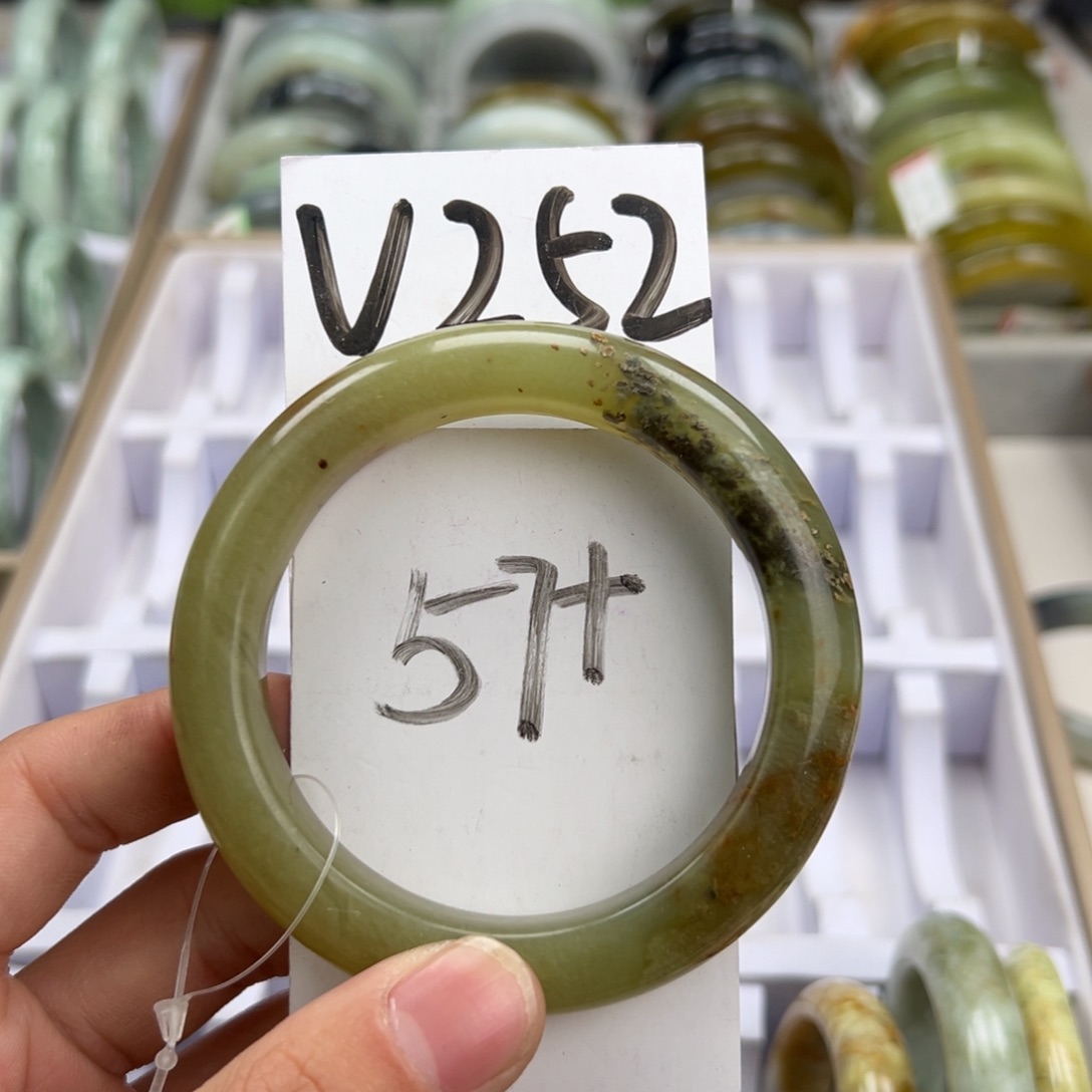 岫玉手镯未镶嵌天然岫玉微瑕