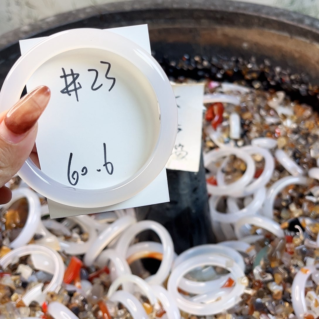 玛瑙/玉髓手镯未镶嵌23