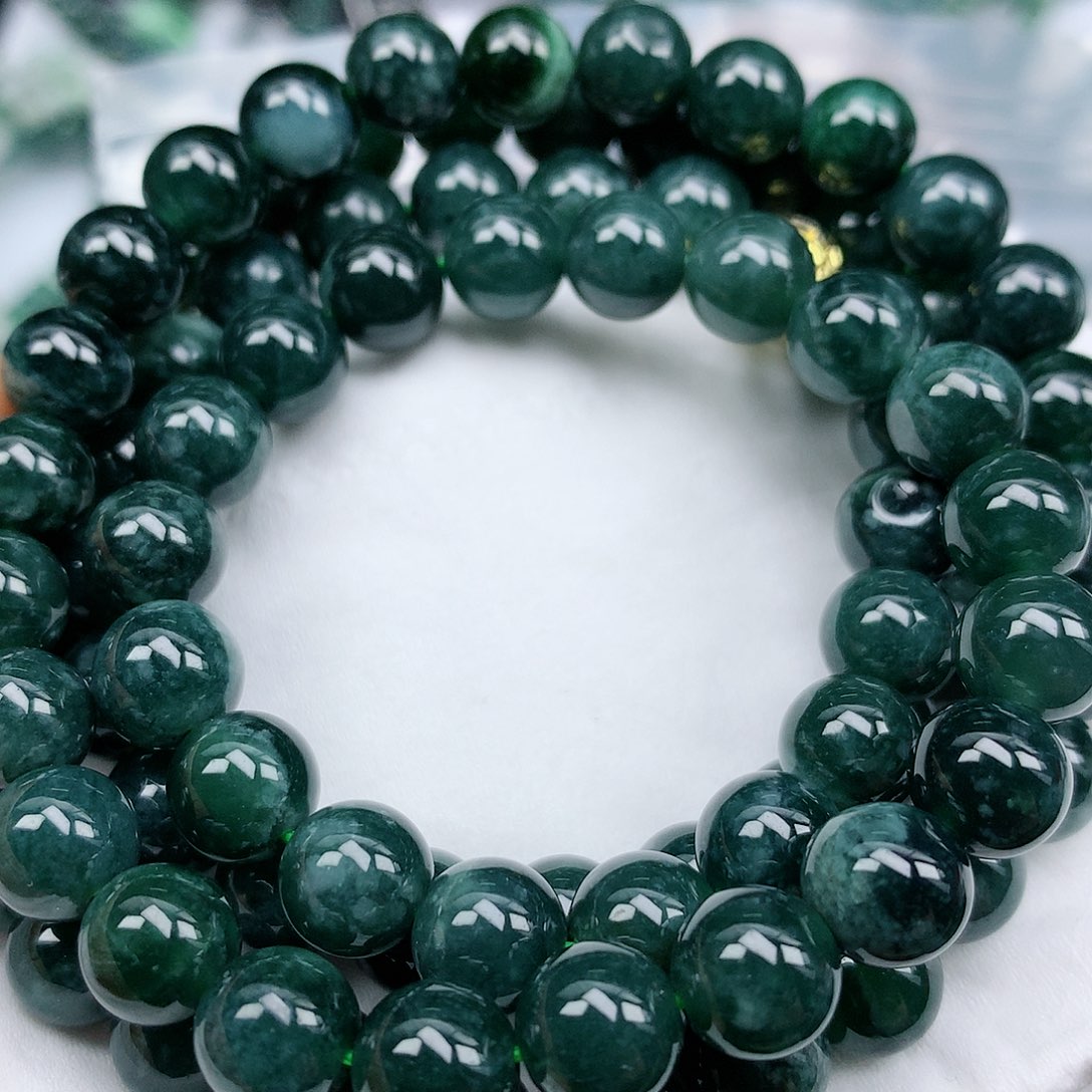 翡翠颈饰未镶嵌手串