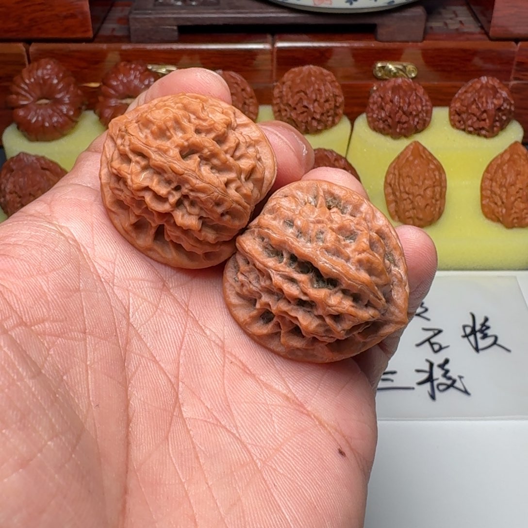 文玩核桃把件秦岭石核35