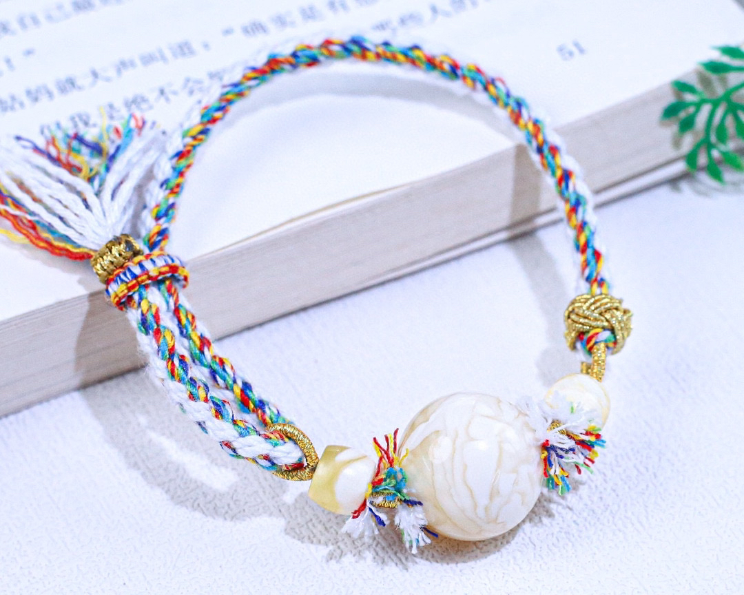 5.18 17mm琥珀蜜蜡俄料瓷白妖花手绳 纯手工精编少女心爆棚