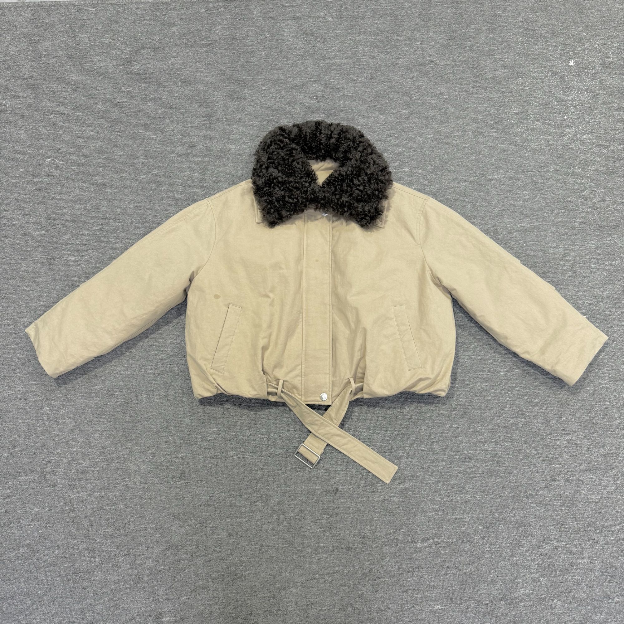 JW/静稳潮流新品时尚休闲女款减龄白鸭绒羽绒服5552276