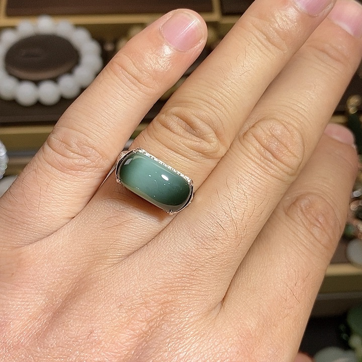 【闪购商品】银S925镶嵌戒指和田玉（碧玉）晴**娴