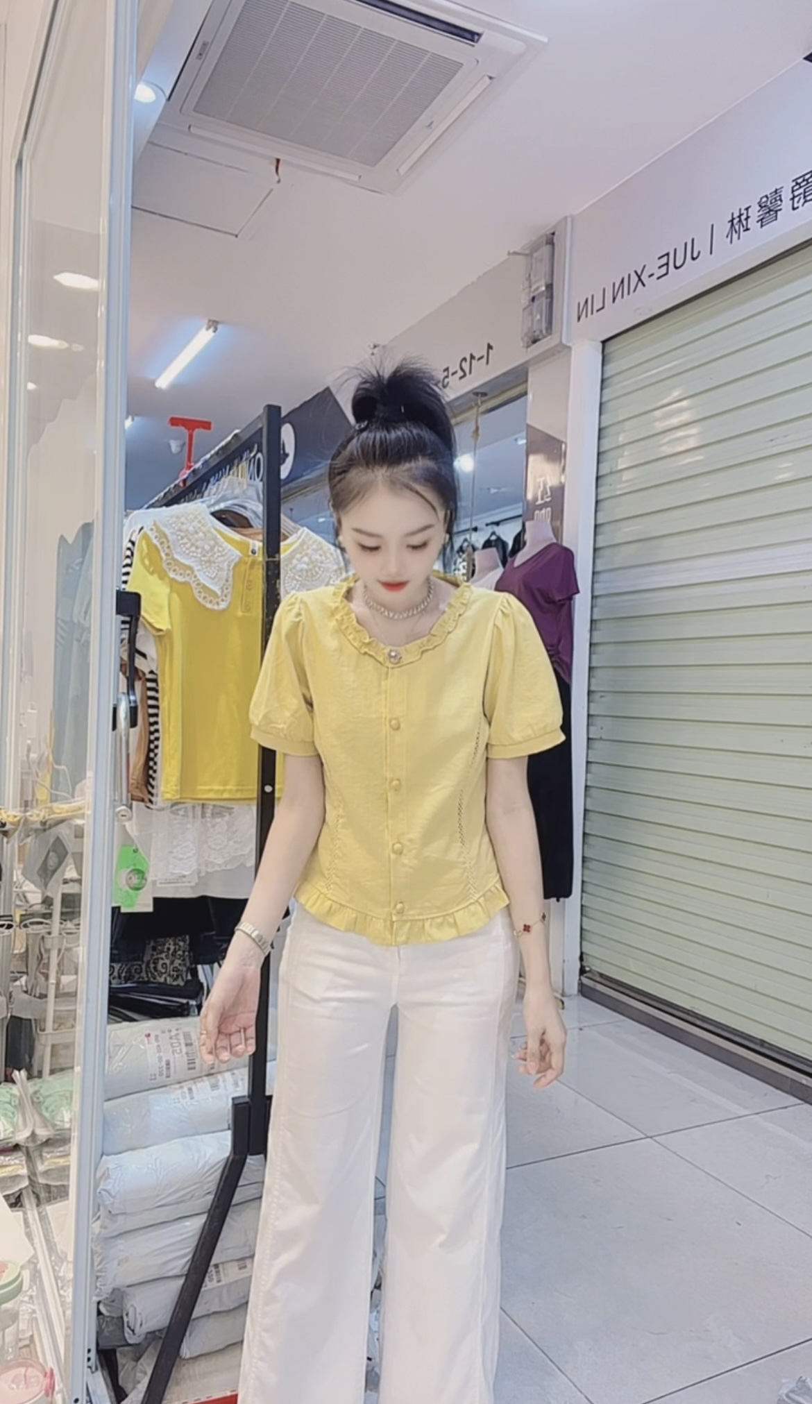 【小玉】新款时尚法式气质显瘦百搭蕾丝拼接减龄上衣