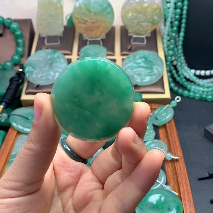 未镶嵌石英质玉珠宝半成品