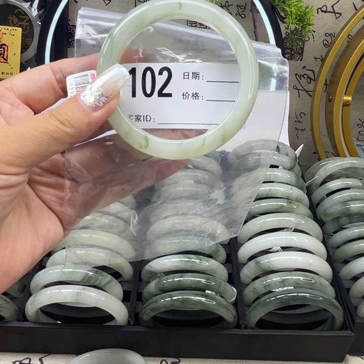 石英质玉手镯未镶嵌102
