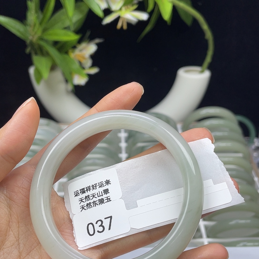 石英质玉未镶嵌手镯037