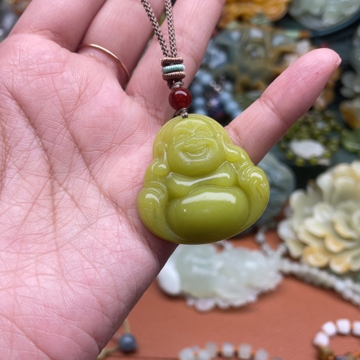 蛇纹石玉吊坠合金