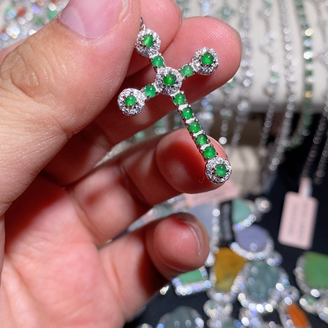 翡翠银S925镶嵌颈饰k j k