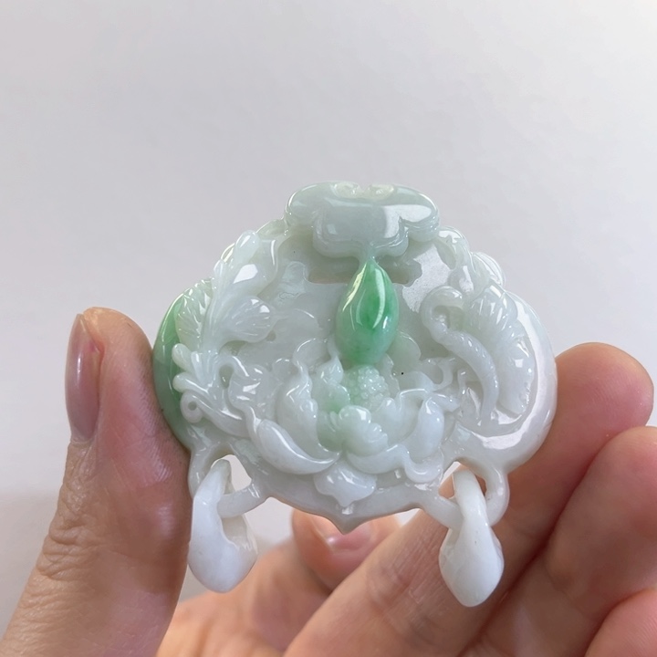 翡翠吊坠(赠链)未镶嵌代编织