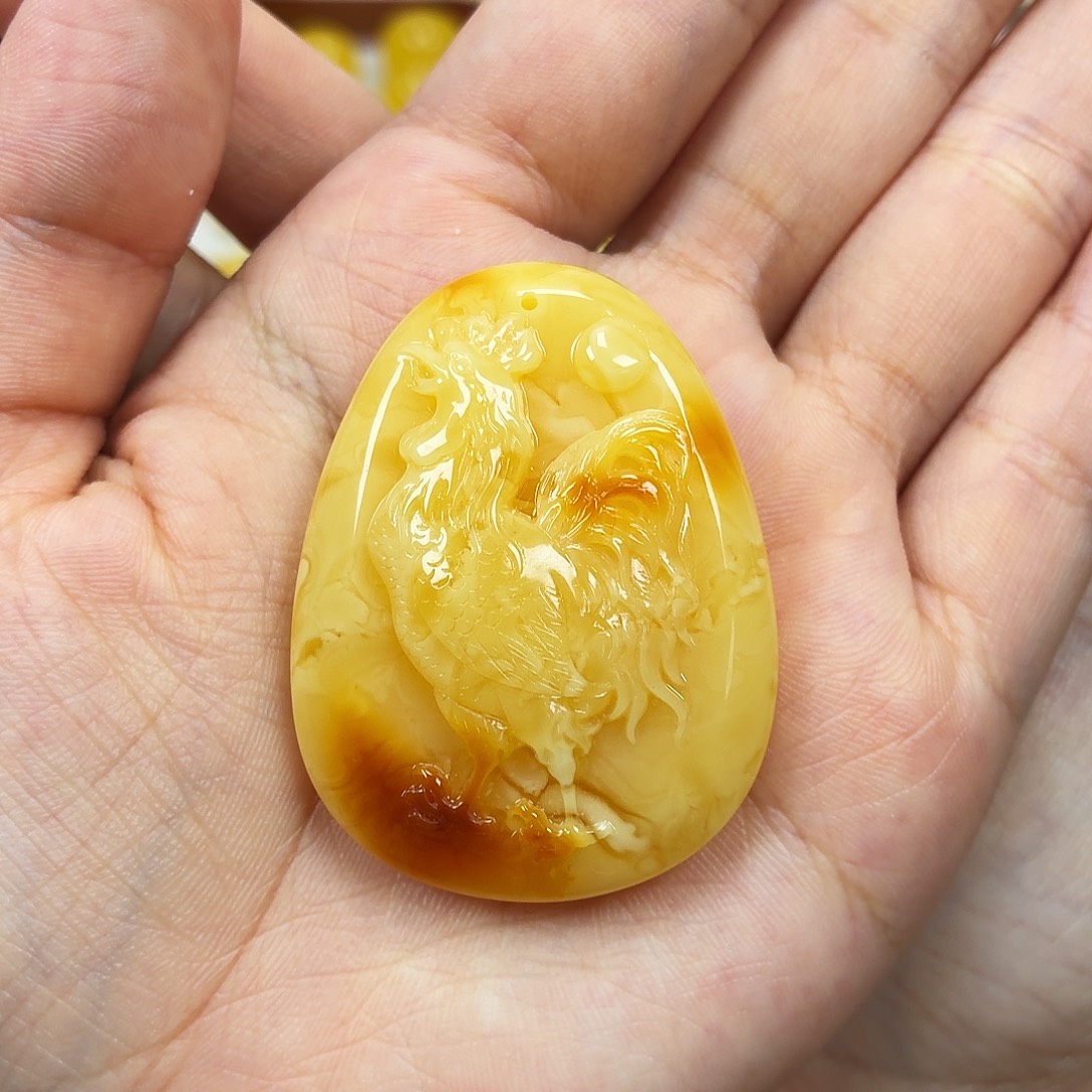 未镶嵌颈饰蜜蜡焦皮一鸣惊人牌子