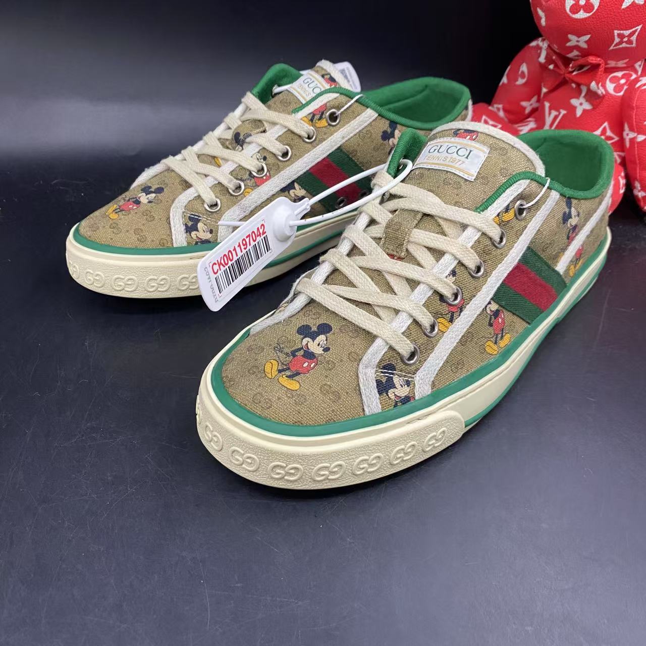 95新 GUCCI/古驰 米奇米老鼠棕老花1977时尚板鞋41.5欧码ddm2009