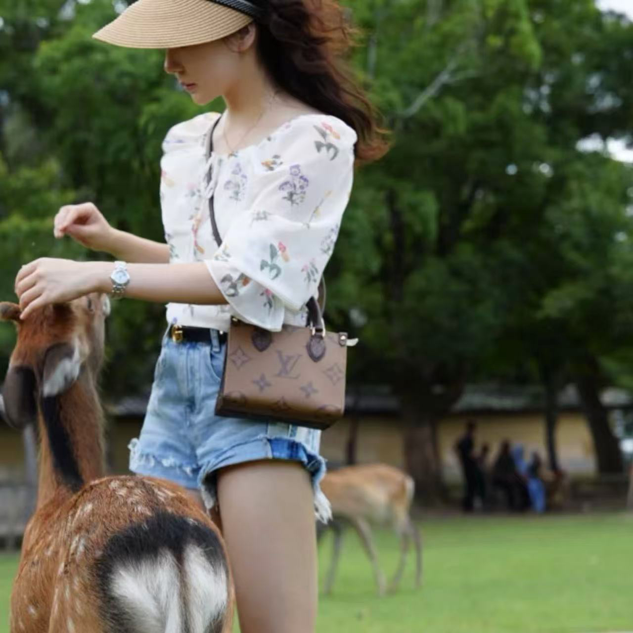 99新 LouisVuitton/路易威登 全原Onthego BB手拎斜挎包