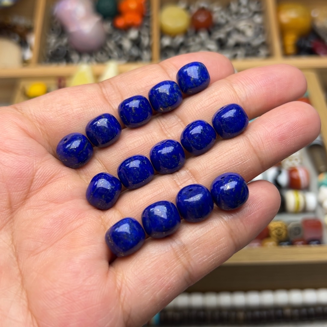 青金石老料10mm老型未镶嵌多样性发其中一颗