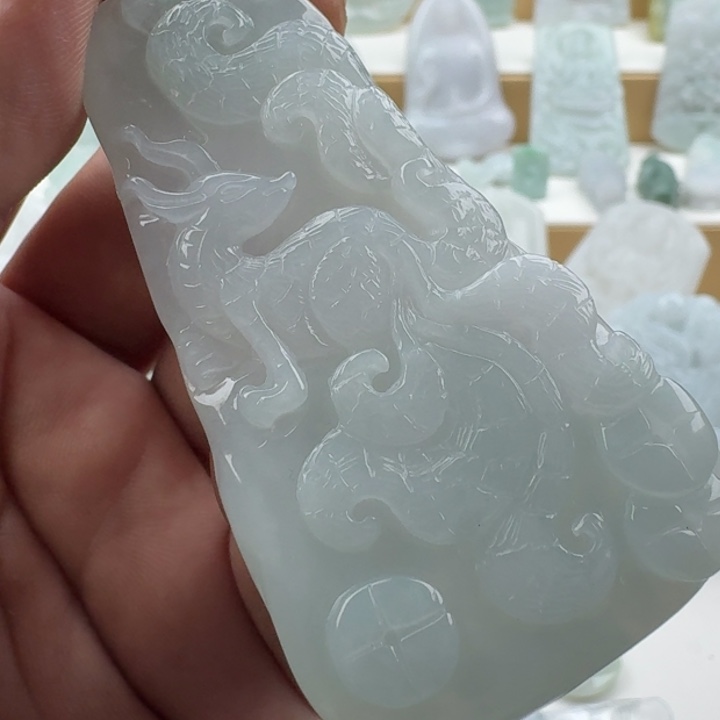 翡翠未镶嵌颈饰天然缅甸A货翡翠