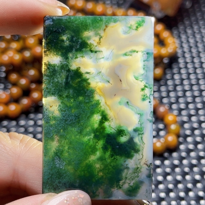 玛瑙/玉髓颈饰未镶嵌好*