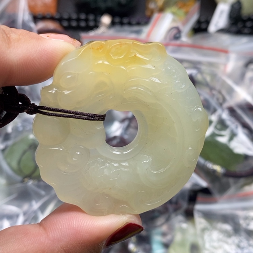 【闪购商品】蛇纹石玉颈饰未镶嵌