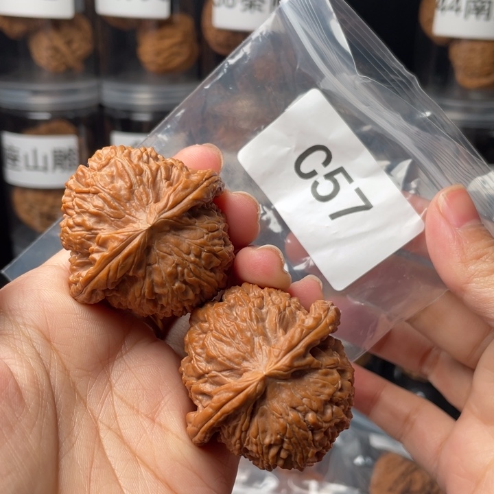 文玩核桃把件全品45闷白