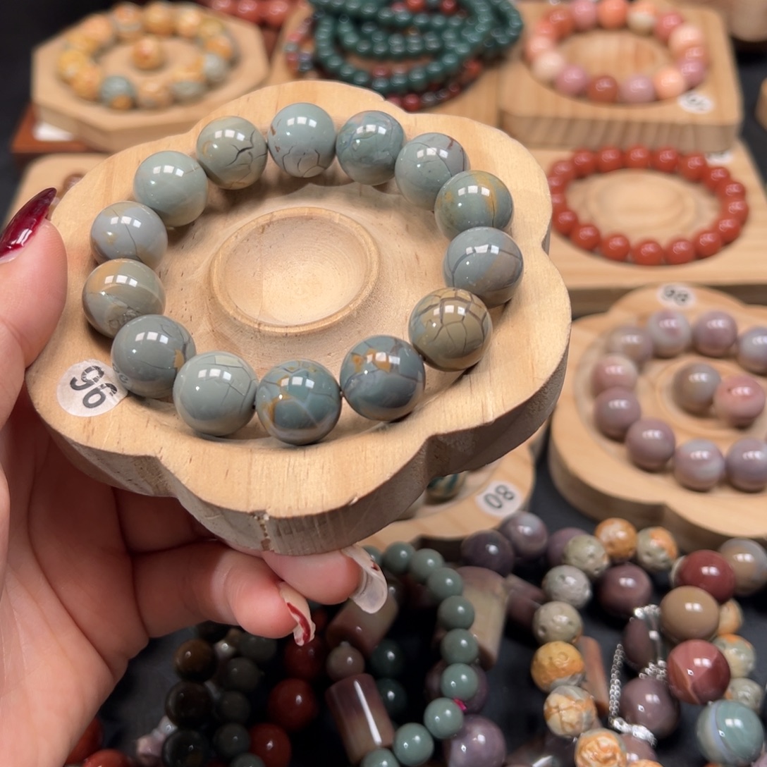 老***姨石英质玉未镶嵌手链164