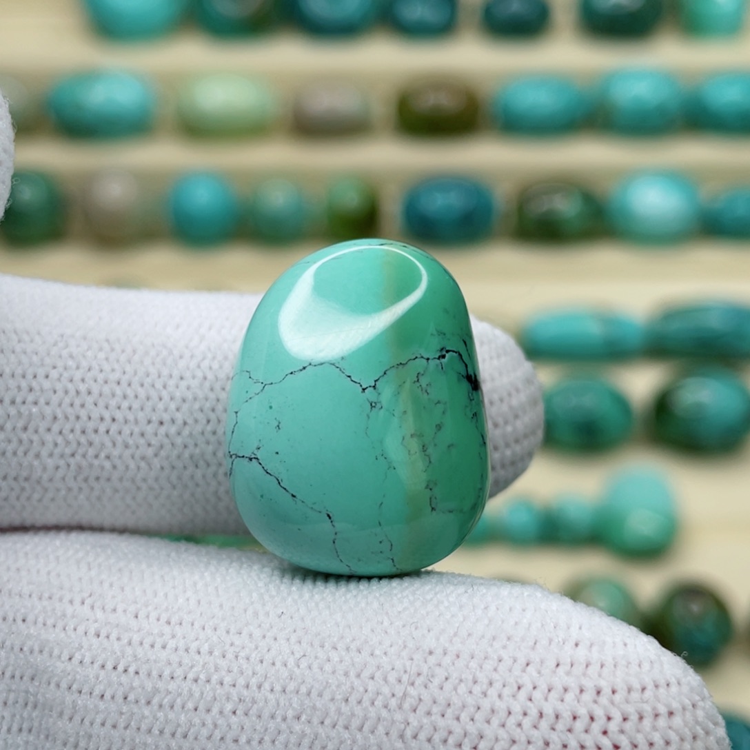 未镶嵌绿松石珠宝奇石