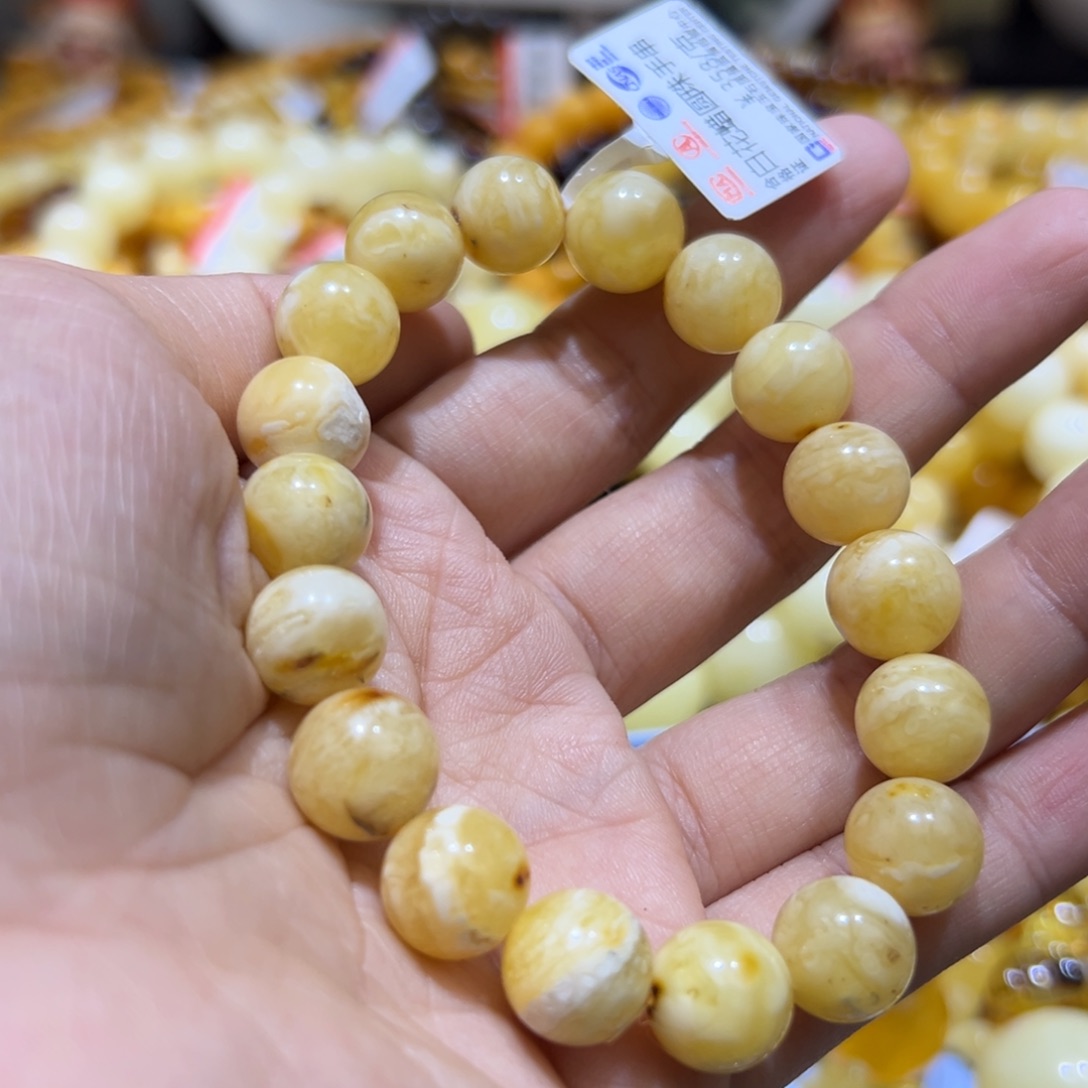 琥珀珠宝奇石未镶嵌